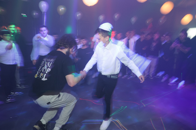 בר מצווה עם טוויסט של מסיבה